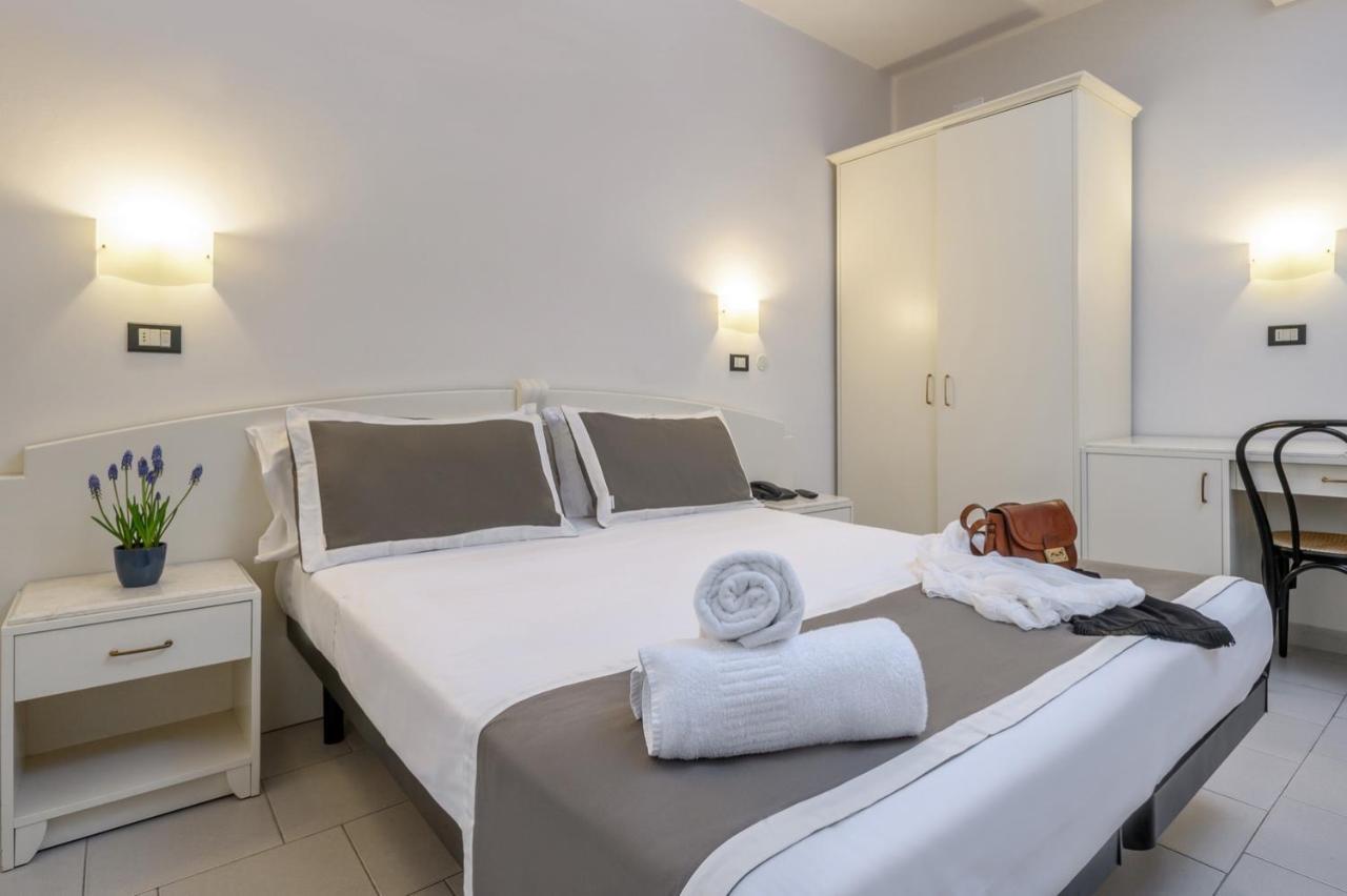 Atlas Hotel Riccione Exterior foto